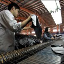 دو تولیدی کفش در بازار تهران در آتش سوخت